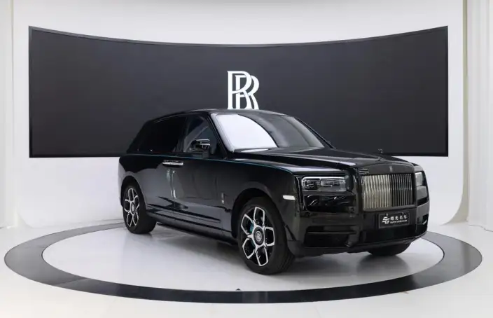 Cullinan 2020 Model Black Badge – фото 3