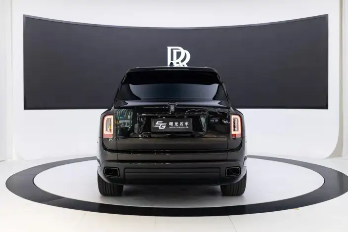 Cullinan 2020 Model Black Badge – фото 4