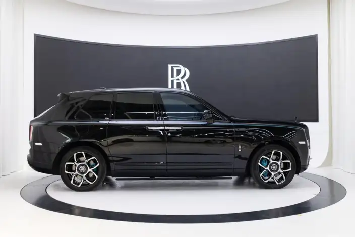 Cullinan 2020 Model Black Badge – фото 9