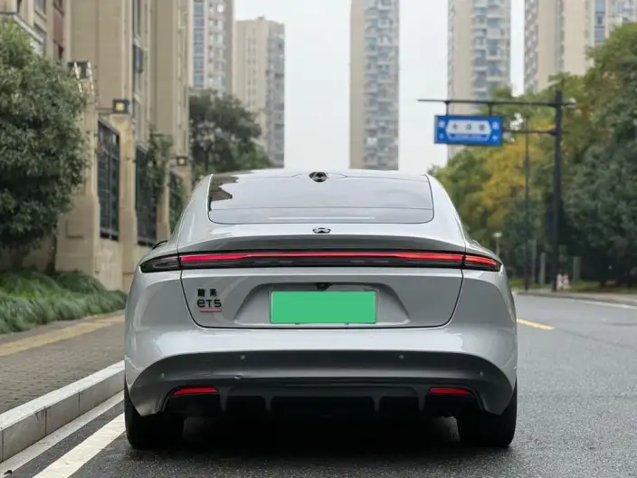 NIO ET5 2024 Model 75kWh – фото 6