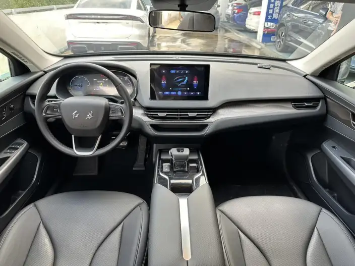Hongqi E-QM5 2024 Model 450KM Travel Edition 100kW – фото 7