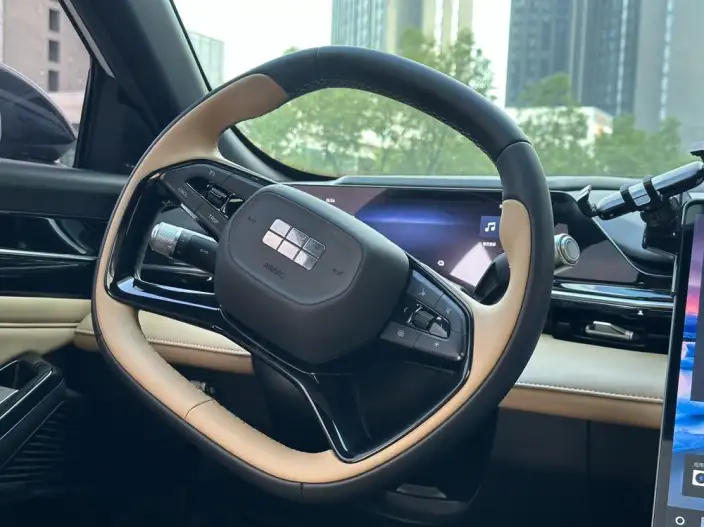 Geely Galaxy L6 2023 Model 1.5T DHT 60km PLUS – фото 8