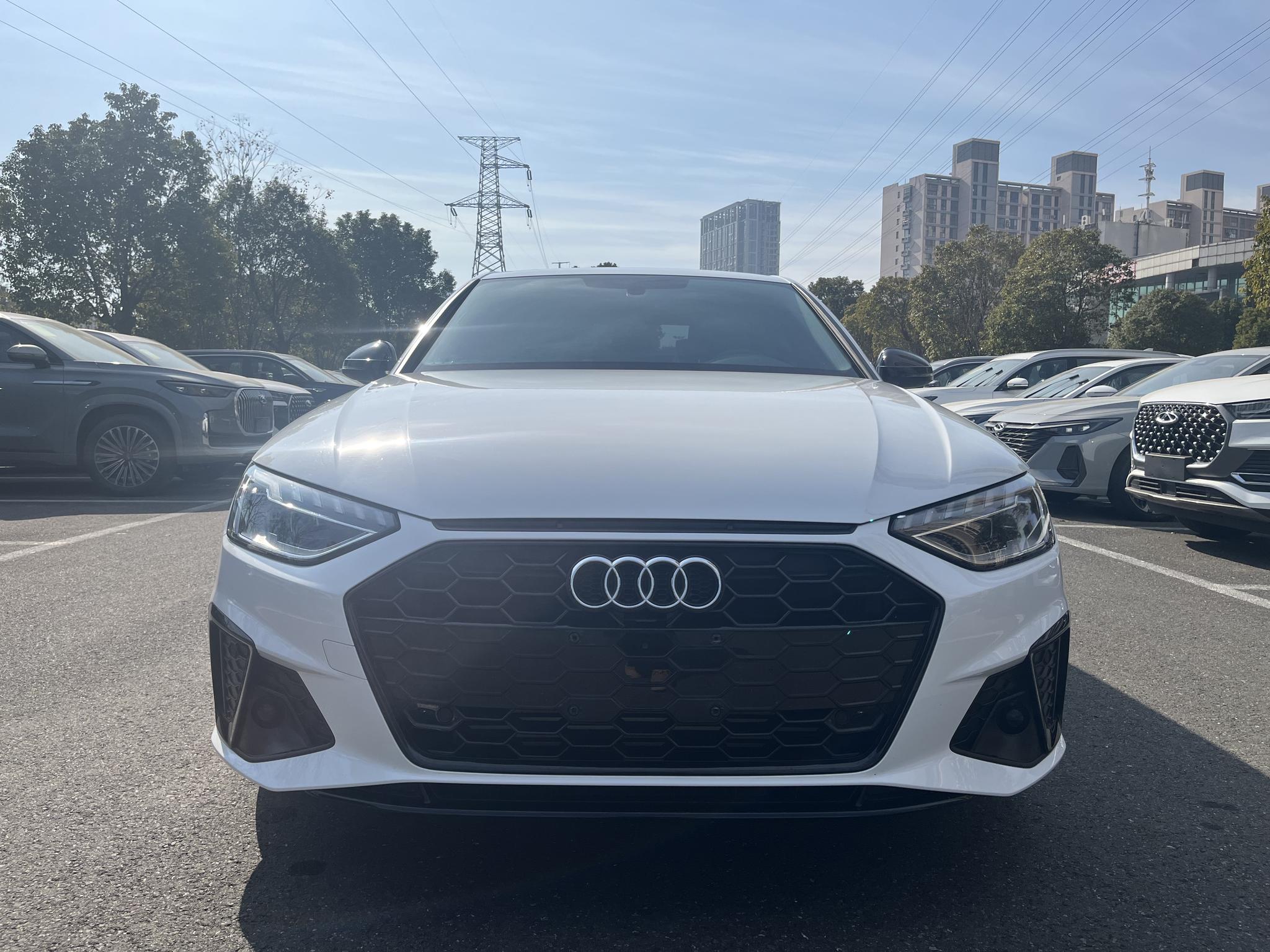 Audi A4L 2022 40 TFSI Luxury Dynamic – фото 2
