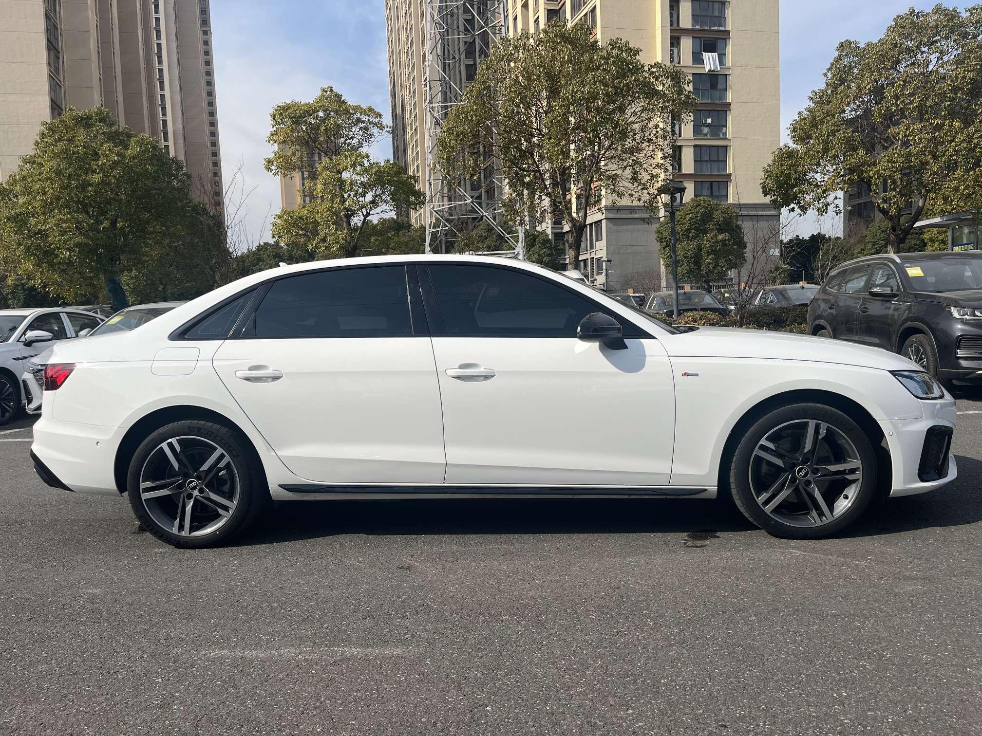 Audi A4L 2022 40 TFSI Luxury Dynamic – фото 11