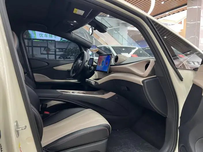BYD Dolphin 2023 Model Fashion Edition – фото 7