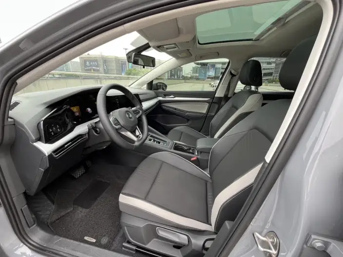 Volkswagen Golf 2021 Model 280TSI DSG Pro – фото 10