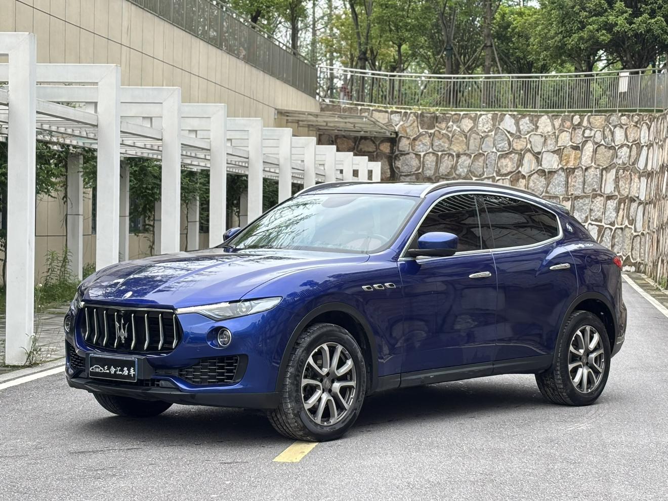 Maserati Levante 2018 3.0T 350Hp Classic – фото 2