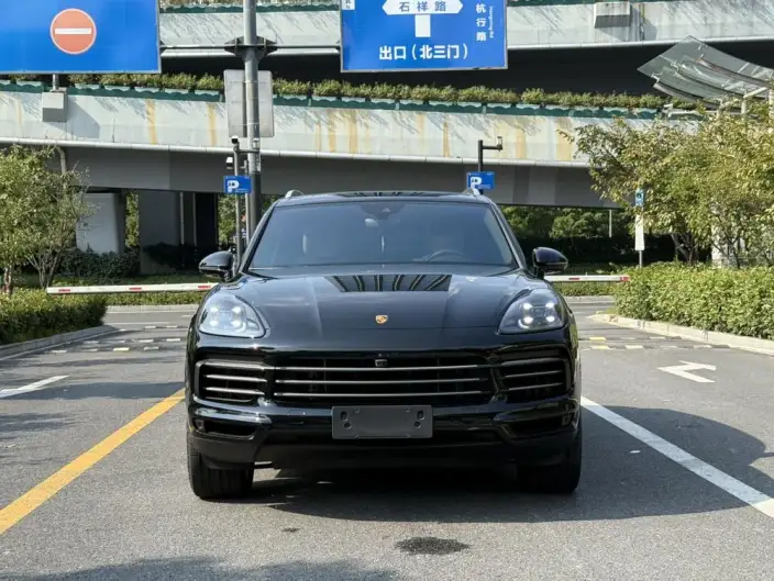 Cayenne 2019 Model Cayenne 3.0T – фото 2