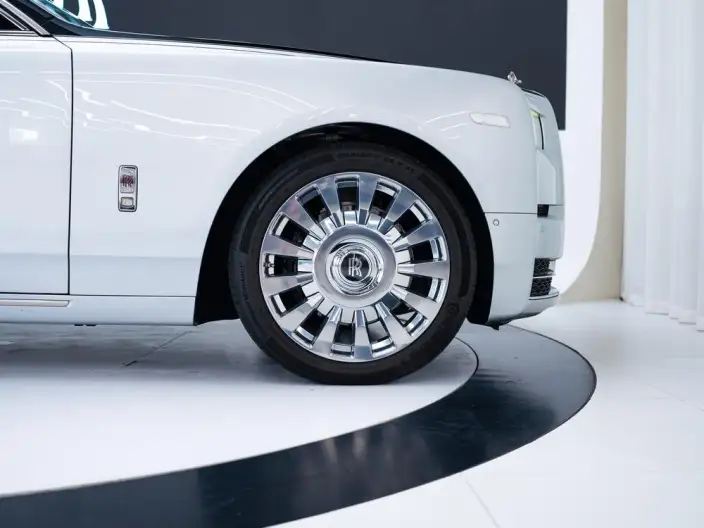 Phantom 2018 Model 6.7T Long wheelbase Edition – фото 10