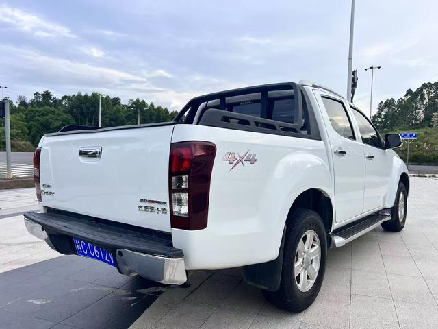 Isuzu D-MAX 2018 3.0T AWD Automatic Super Luxury 4JJ1-TC HI