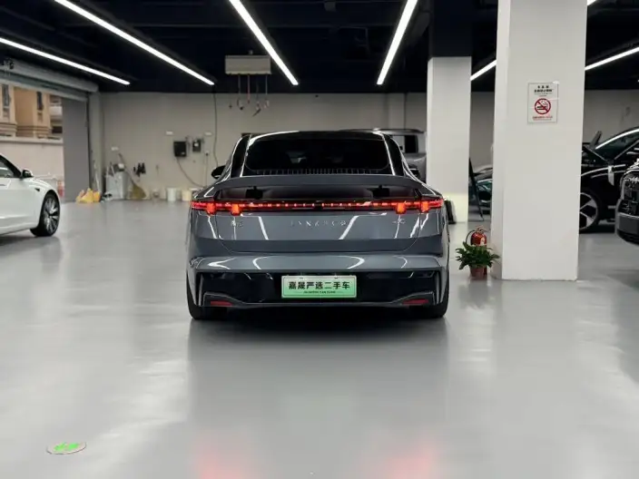 **Lynk & Co Z10** 2024 Model STARBUFF 95kWh 766km Rear Drive – фото 5