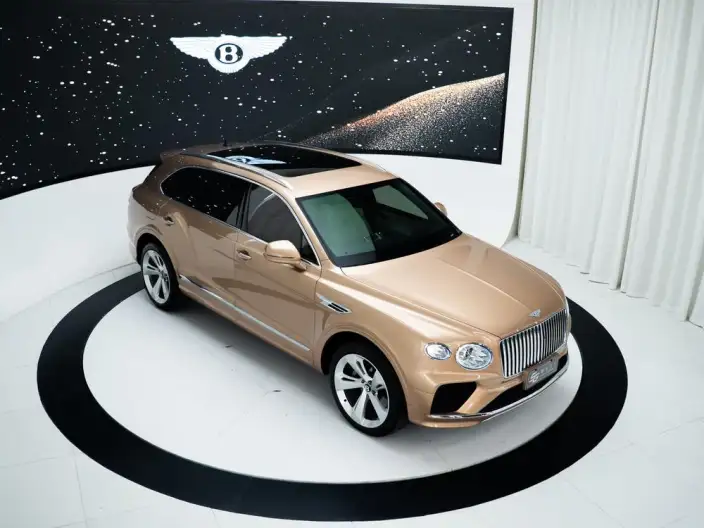 Bentayga 2024 Model 4.0T V8 Long wheelbase Edition – фото 7