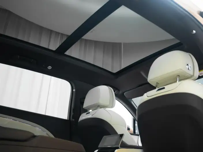 Bentayga 2024 Model 4.0T V8 Long wheelbase Edition – фото 9
