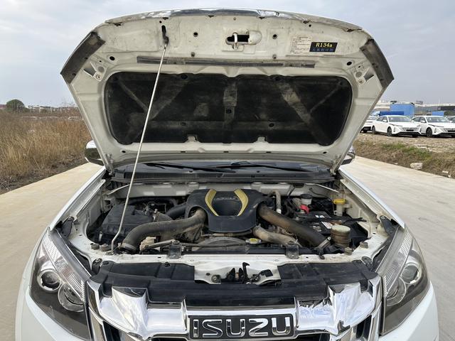 D-MAX 2015 модификация 2.5T 4WD автоматическое Chao Luxury 4JK1 – фото 9