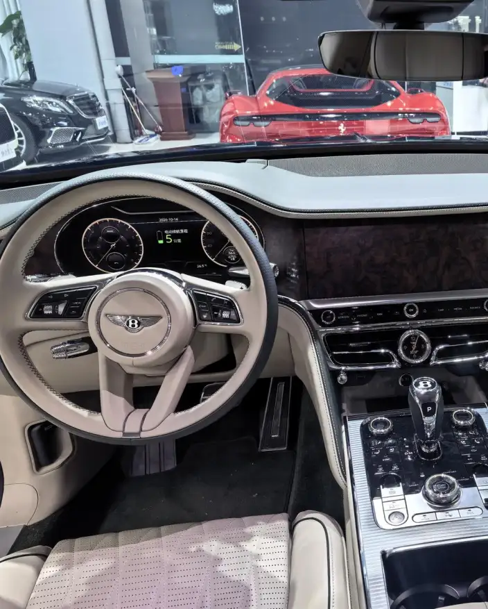 Bentley Flying Spur 2022 Model Hybrid – фото 5