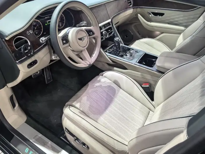 Bentley Flying Spur 2022 Model Hybrid – фото 8