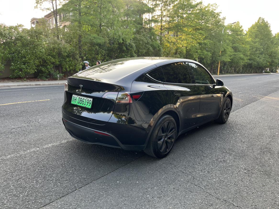 Tesla Model Y 2023 RWD