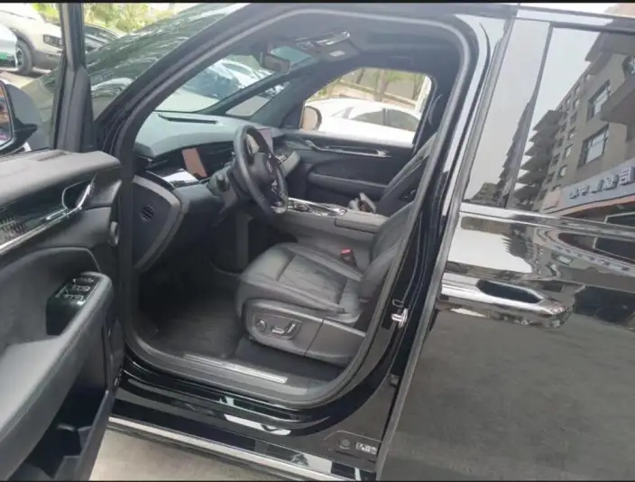 ZEEKR 009 2024 Model VI seat Executive Edition 4WD 108kWh – фото 9