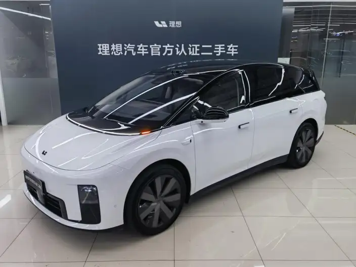 Li Auto i8 2025 Model Standard Edition – фото 10
