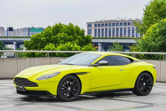 Aston Martin DB11 2019 Model 4.0T V8 Coupe – фото 1