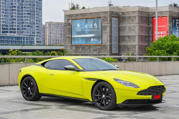 Aston Martin DB11 2019 Model 4.0T V8 Coupe – фото 3