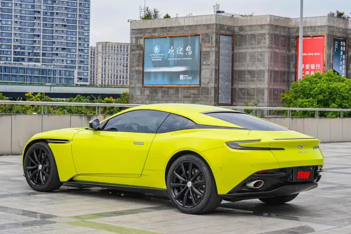 Aston Martin DB11 2019 Model 4.0T V8 Coupe – фото 5