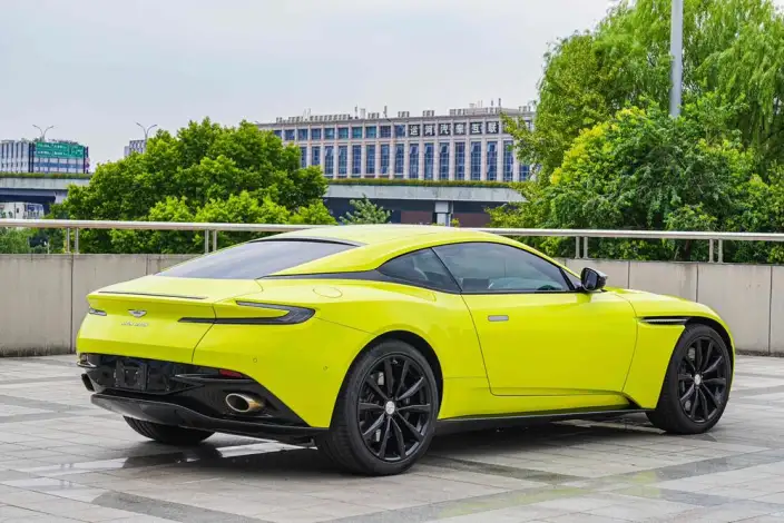 Aston Martin DB11 2019 Model 4.0T V8 Coupe – фото 7