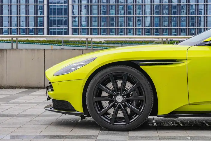 Aston Martin DB11 2019 Model 4.0T V8 Coupe – фото 8