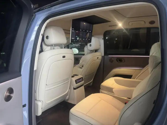 Li Auto i8 2025 Model Standard Edition – фото 9