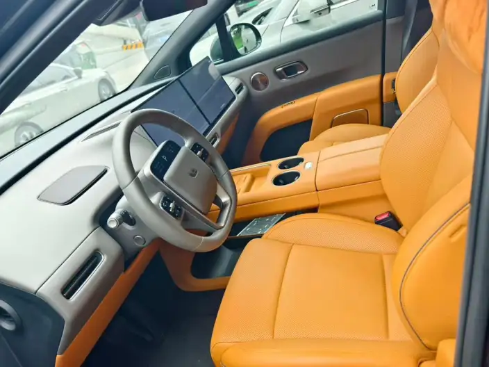 Li Auto i8 2025 Model Standard Edition – фото 9