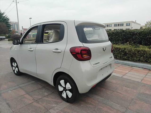 Wuling Hongguang MINIEV 2025 205km LFP Four-Door Advanced – фото 5