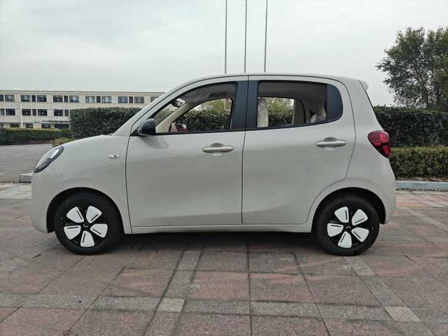 Wuling Hongguang MINIEV 2025 205km LFP Four-Door Advanced – фото 6