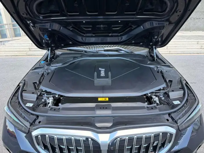 BMW i5 2026 Model eDrive40L M Sports Set – фото 6