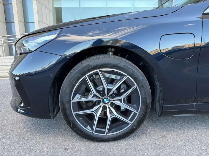 BMW i5 2026 Model eDrive40L M Sports Set – фото 10