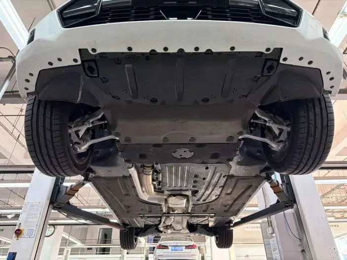 BMW 3 Series 2026 Model 325Li M Sports Set – фото 4