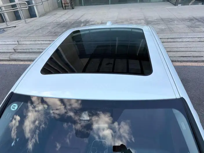 BMW 3 Series 2026 Model 325Li M Sports Set – фото 10