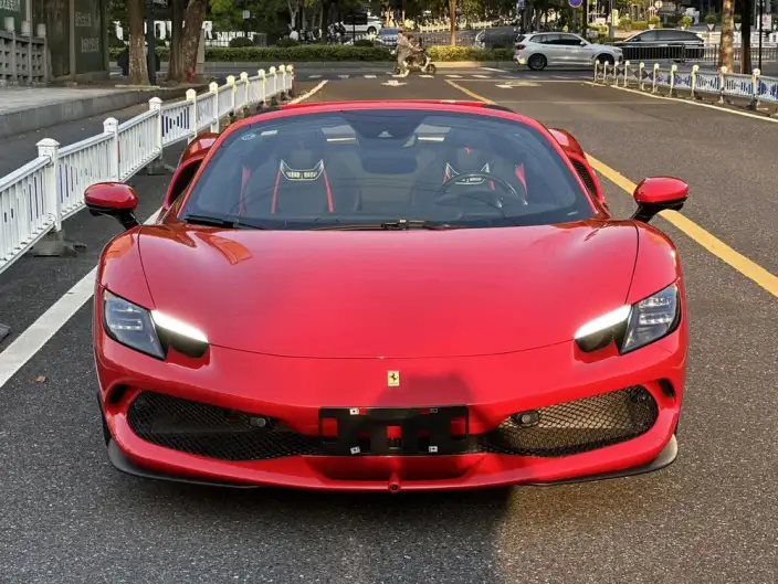 Ferrari 296 2022 Model 3.0T V6 GTS – фото 2