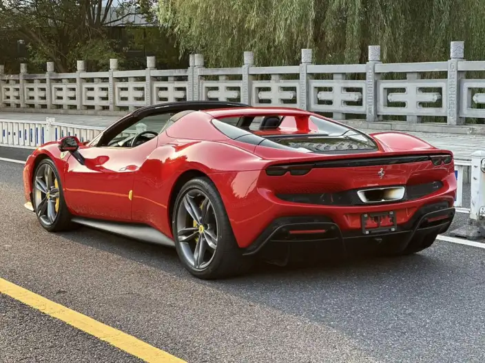 Ferrari 296 2022 Model 3.0T V6 GTS – фото 4
