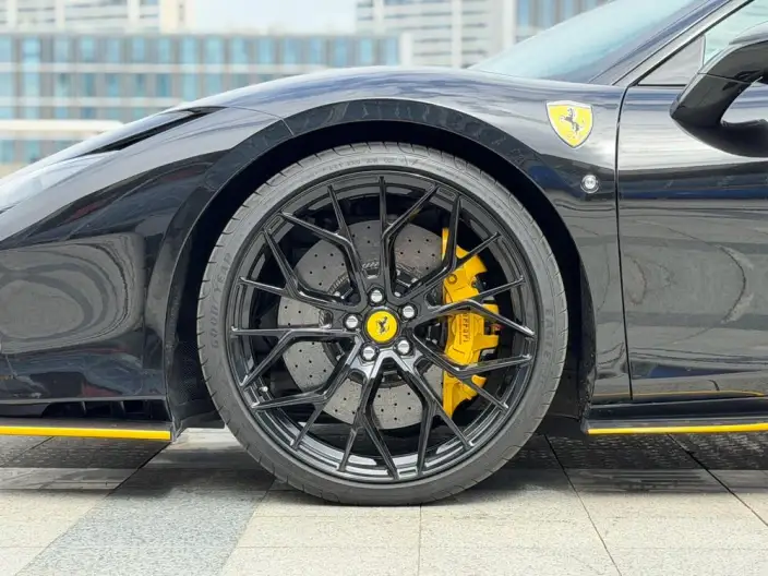 Ferrari F8 2019 Model Tributo 3.9T V8 – фото 10