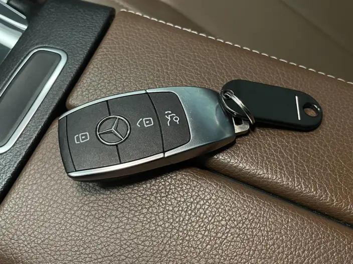 Mercedes-Benz GLB 2023 Model GLB 220 Fashion Model – фото 10