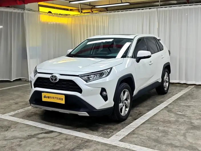 Toyota RAV4 2022 Model 2.0L CVT 2WD Fashion PLUS Edition – фото 1
