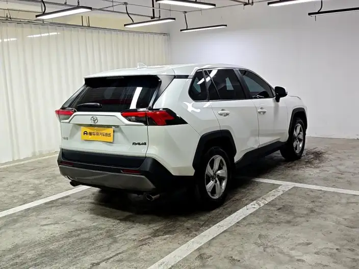 Toyota RAV4 2022 Model 2.0L CVT 2WD Fashion PLUS Edition – фото 7