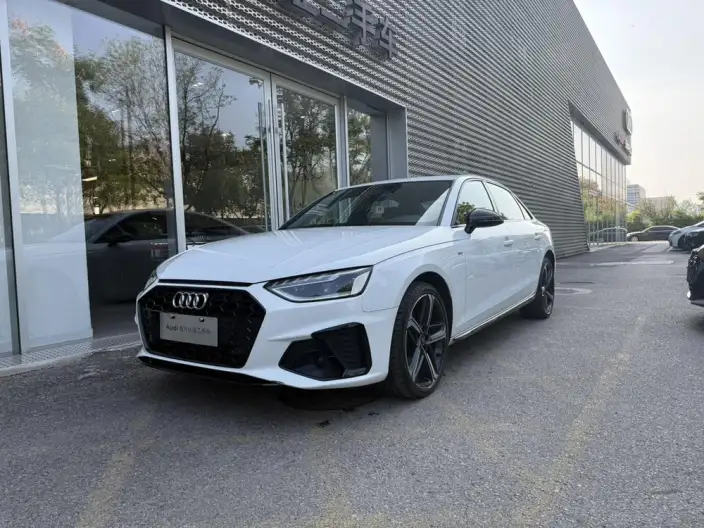 Audi A4 L 2024 Model 40 TFSI Luxury Dynamic Model – фото 1