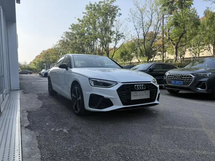 Audi A4 L 2024 Model 40 TFSI Luxury Dynamic Model – фото 3