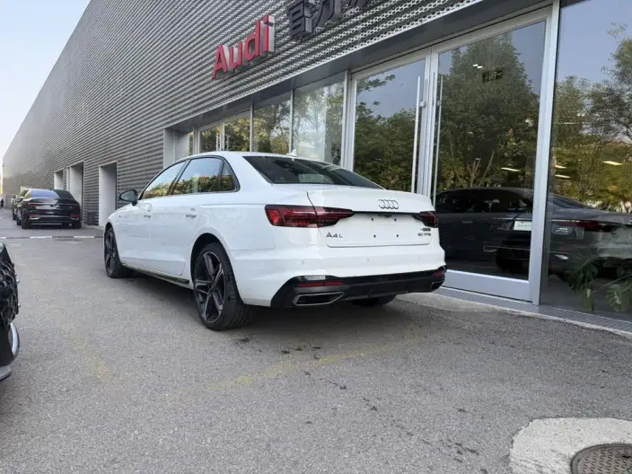Audi A4 L 2024 Model 40 TFSI Luxury Dynamic Model – фото 5