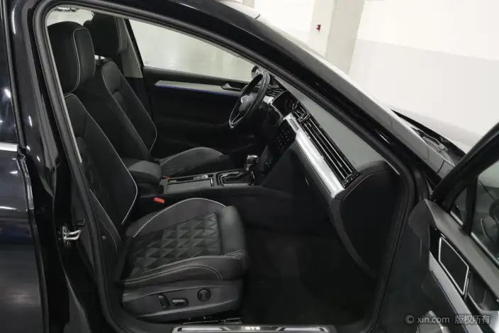 Volkswagen Magotan PHEV 2022 Model Luxury Model – фото 9