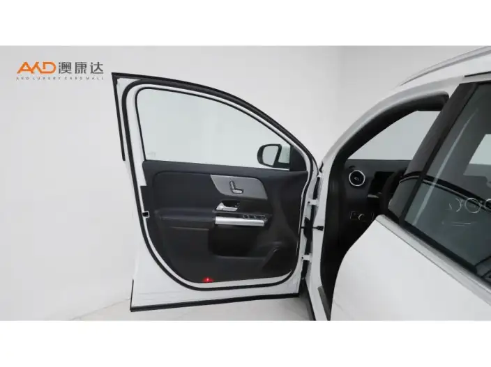 Mercedes-Benz GLA 2023 Model GLA 200 – фото 10