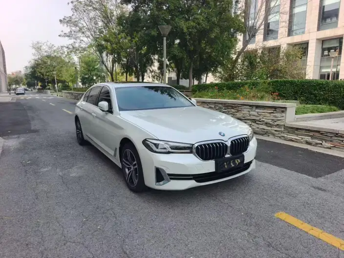 BMW 5 Series 2023 Model 530Li Leading Model Luxury Set – фото 3