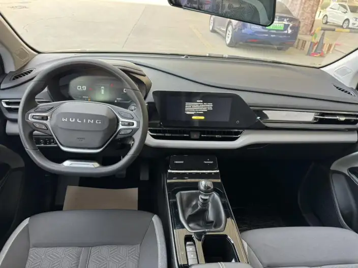 Wuling Victory 2022 Model 1.5T Manual Elite Model – фото 10