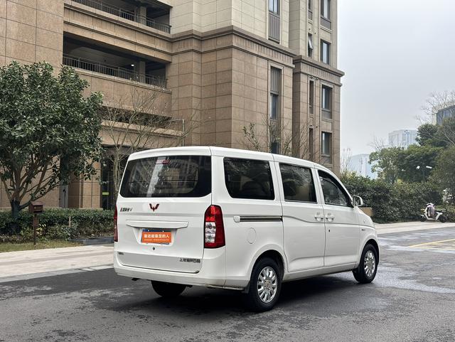 Wuling Rongguang V Модель 2018 года 1.5L Standard type – фото 2